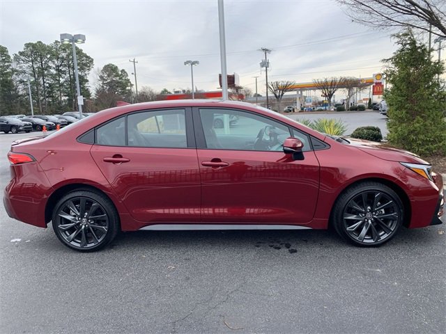 Used 2025 Toyota Corolla SE image 9