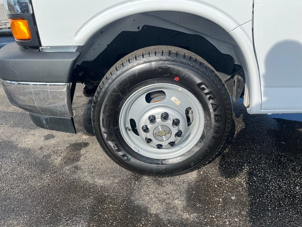 New 2026 Chevrolet Express 3500 w/ Power Convenience Package RWD image 51