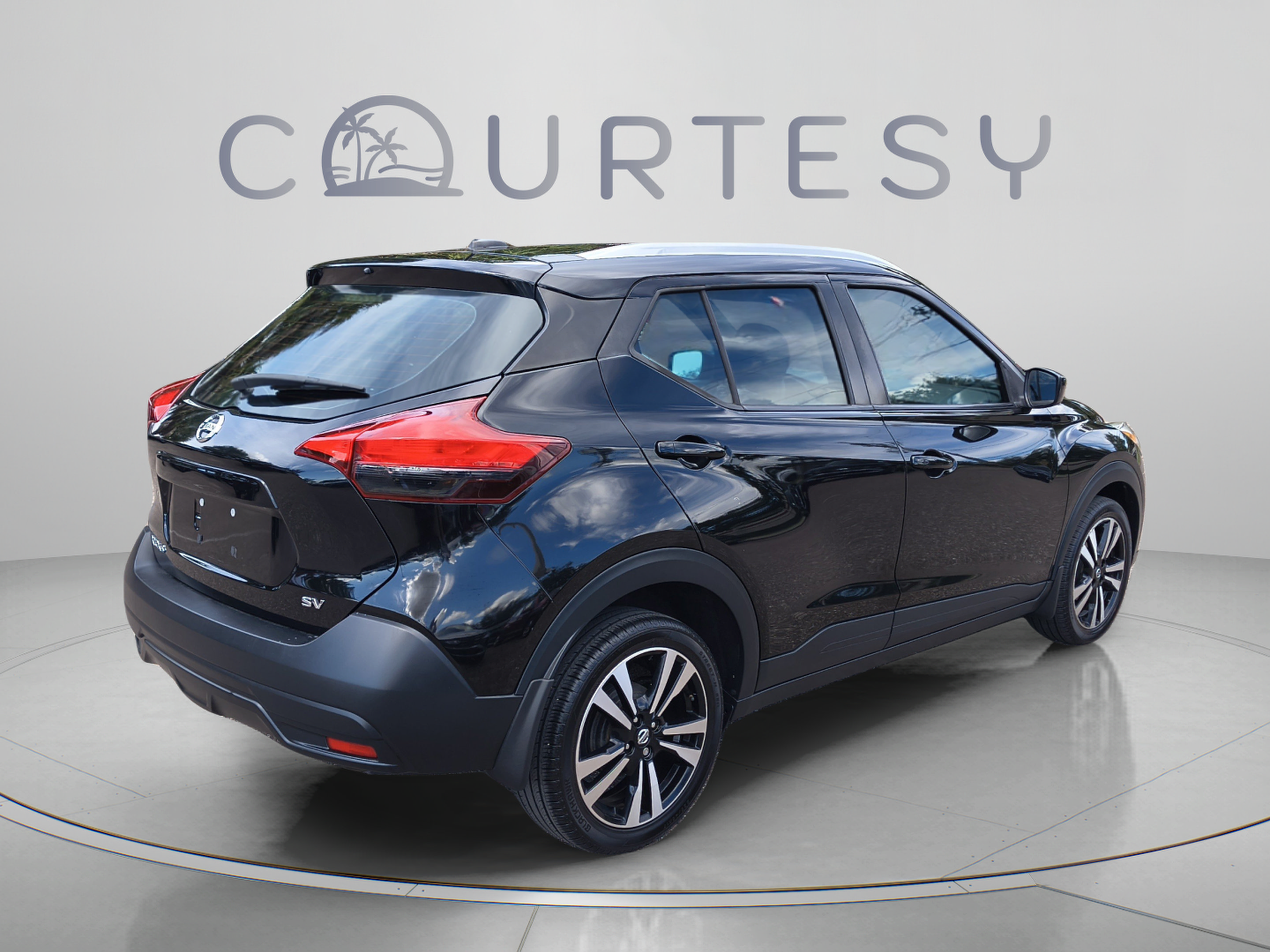 Used 2019 Nissan Kicks SV FWD image 7