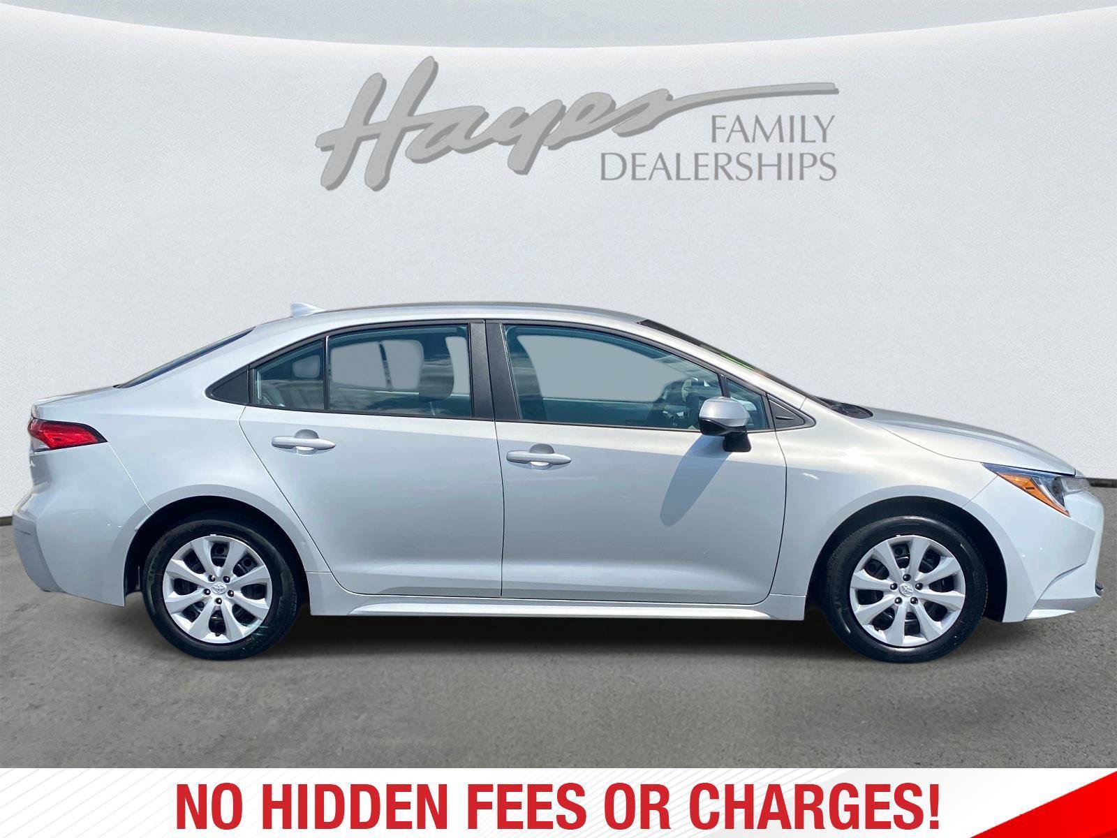 Used 2025 Toyota Corolla LE FWD image 2