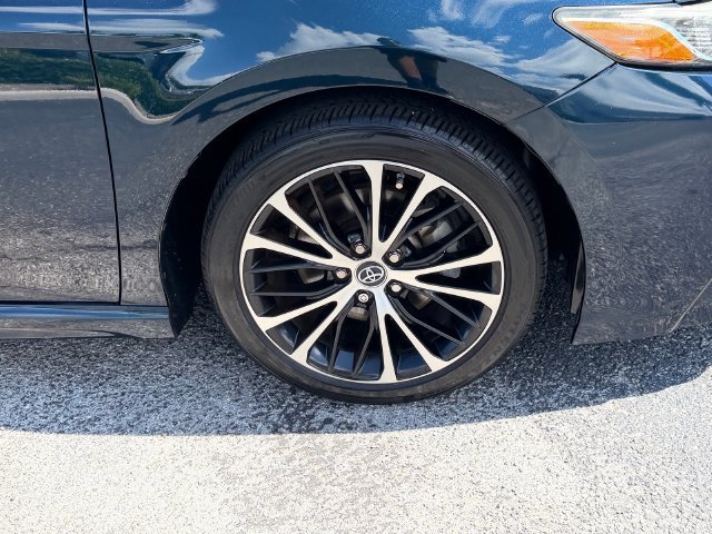 Used 2019 Toyota Camry SE FWD image 9