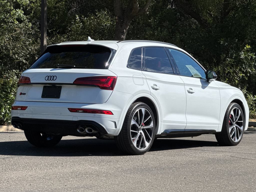 Used 2024 Audi SQ5 Premium Plus w/ Premium Plus Package AWD/4WD image 5
