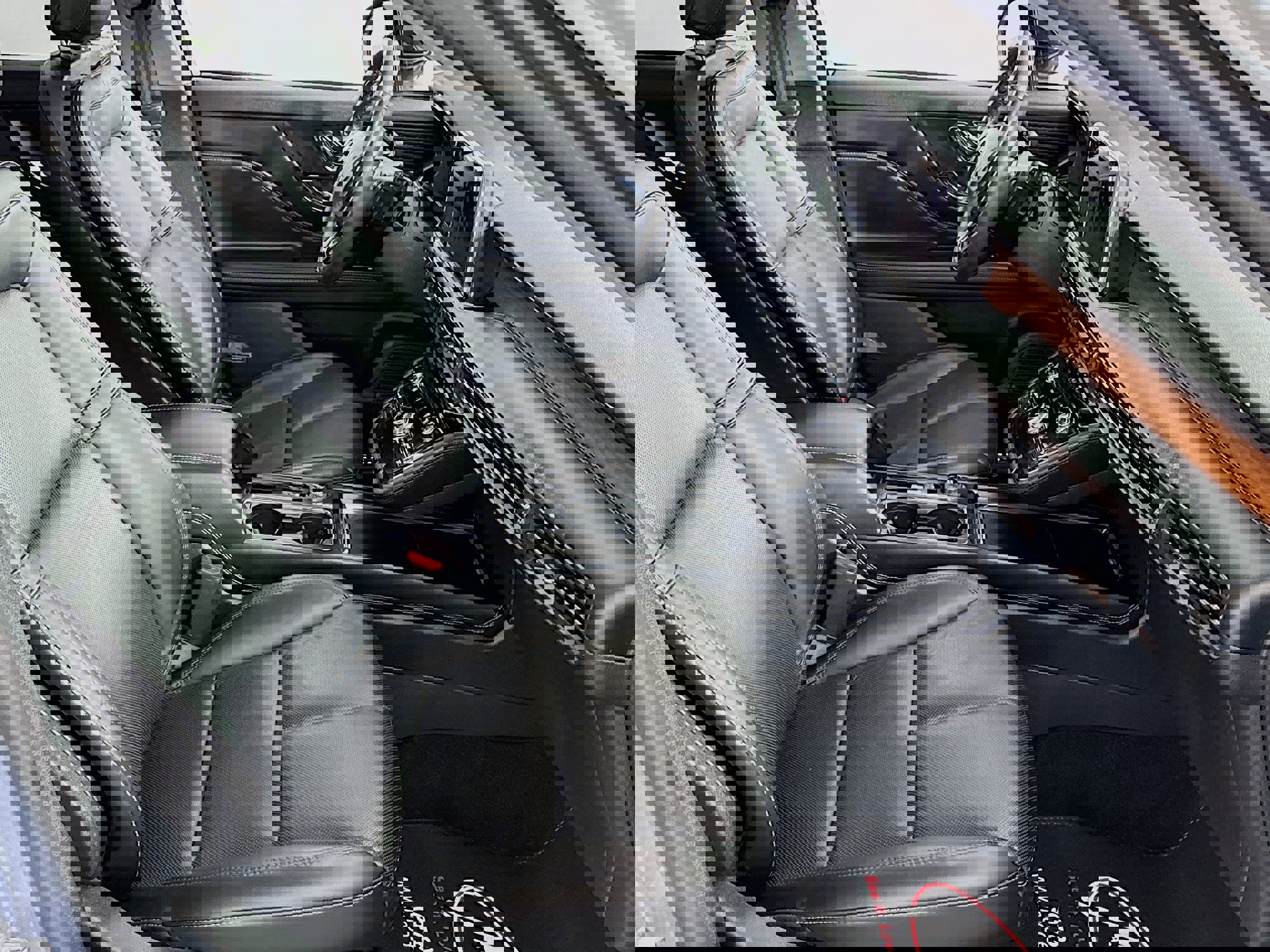 Used 2022 Lincoln Corsair Grand Touring w/ Towing Package image 36