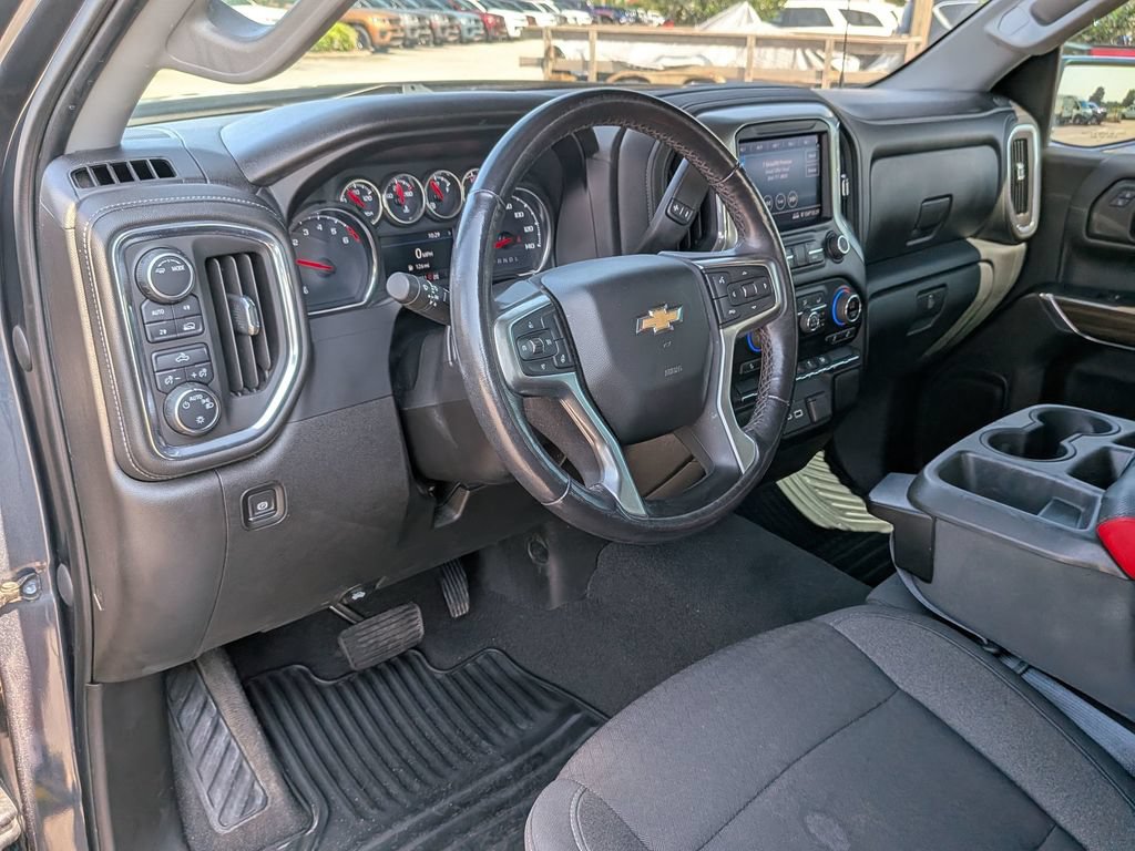 Used 2021 Chevrolet Silverado 1500 LT AWD/4WD image 32