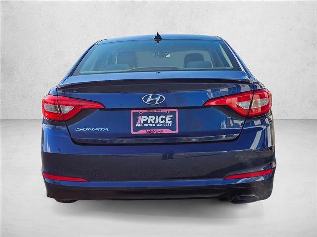 Used 2015 Hyundai Sonata SE image 4