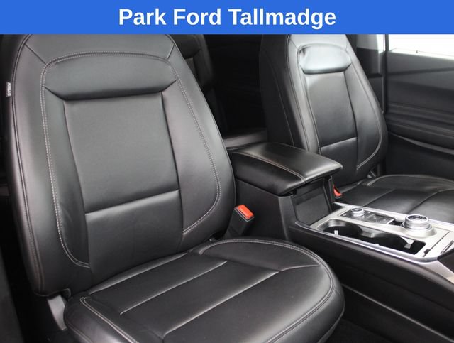 Used 2023 Ford Explorer XLT w/ Equipment Group 202A AWD/4WD image 22