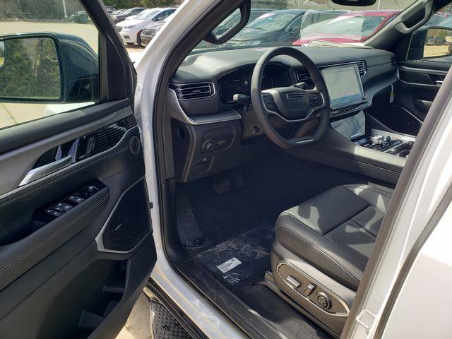 New 2026 Jeep Grand Wagoneer Limited w/ Convenience Group I AWD/4WD image 6