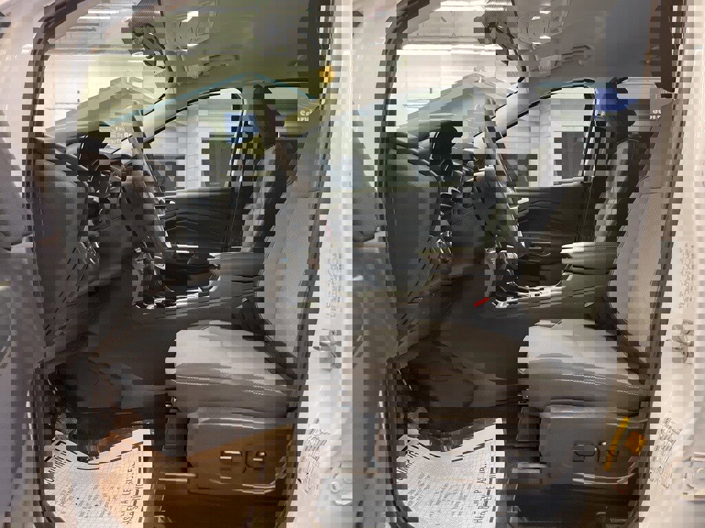 Used 2019 Ford Escape SE image 10