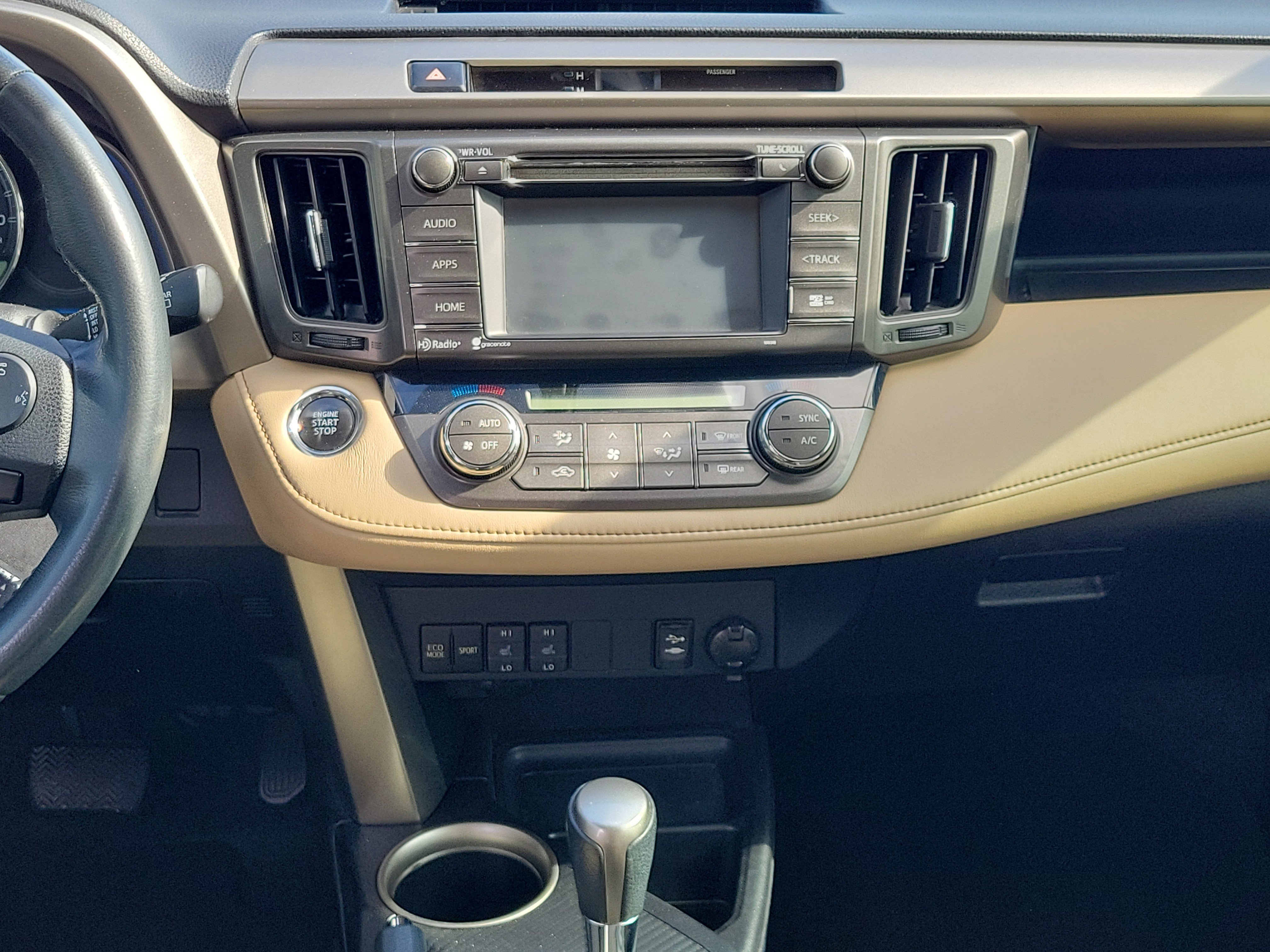 Used 2015 Toyota RAV4 Limited FWD image 18
