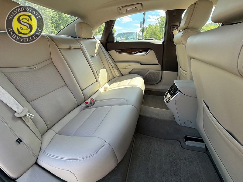 Used 2013 Cadillac XTS Luxury w/ Driver Awareness Package AWD/4WD image 18