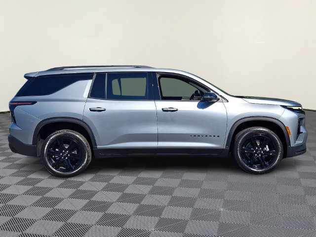 New 2027 Chevrolet Traverse LT w/ Midnight/Sport Edition FWD image 5