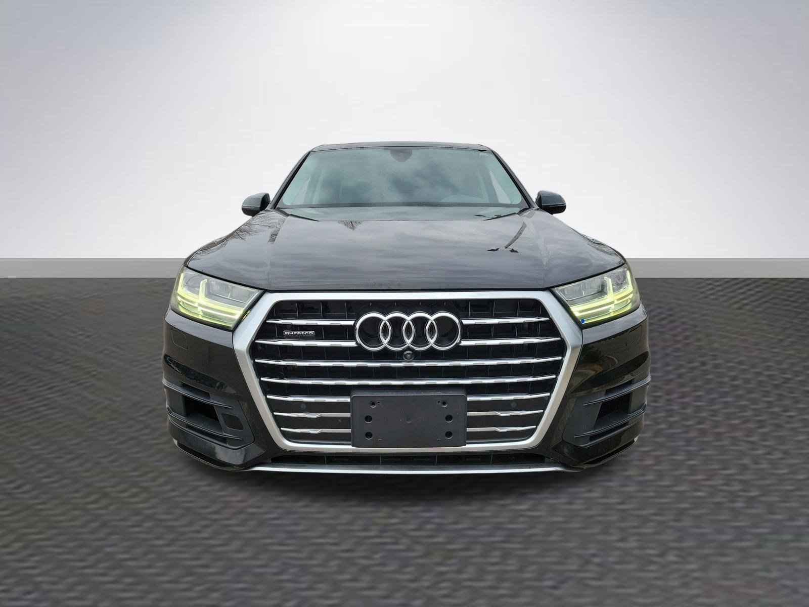 Used 2019 Audi Q7 3.0T Premium Plus image 2