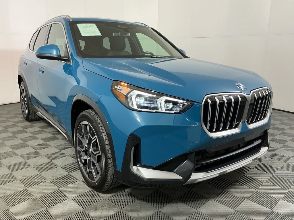 Certified 2025 BMW X1 xDrive28i w/ Convenience Package image 4