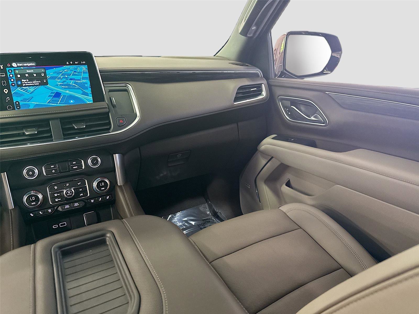 Used 2022 GMC Yukon SLT w/ SLT Luxury Package AWD/4WD image 25