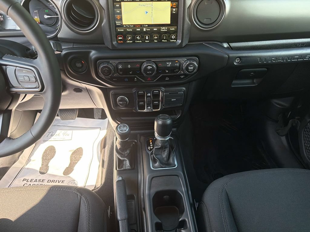 Used 2023 Jeep Wrangler Unlimited w/ Cold Weather Group AWD/4WD image 25