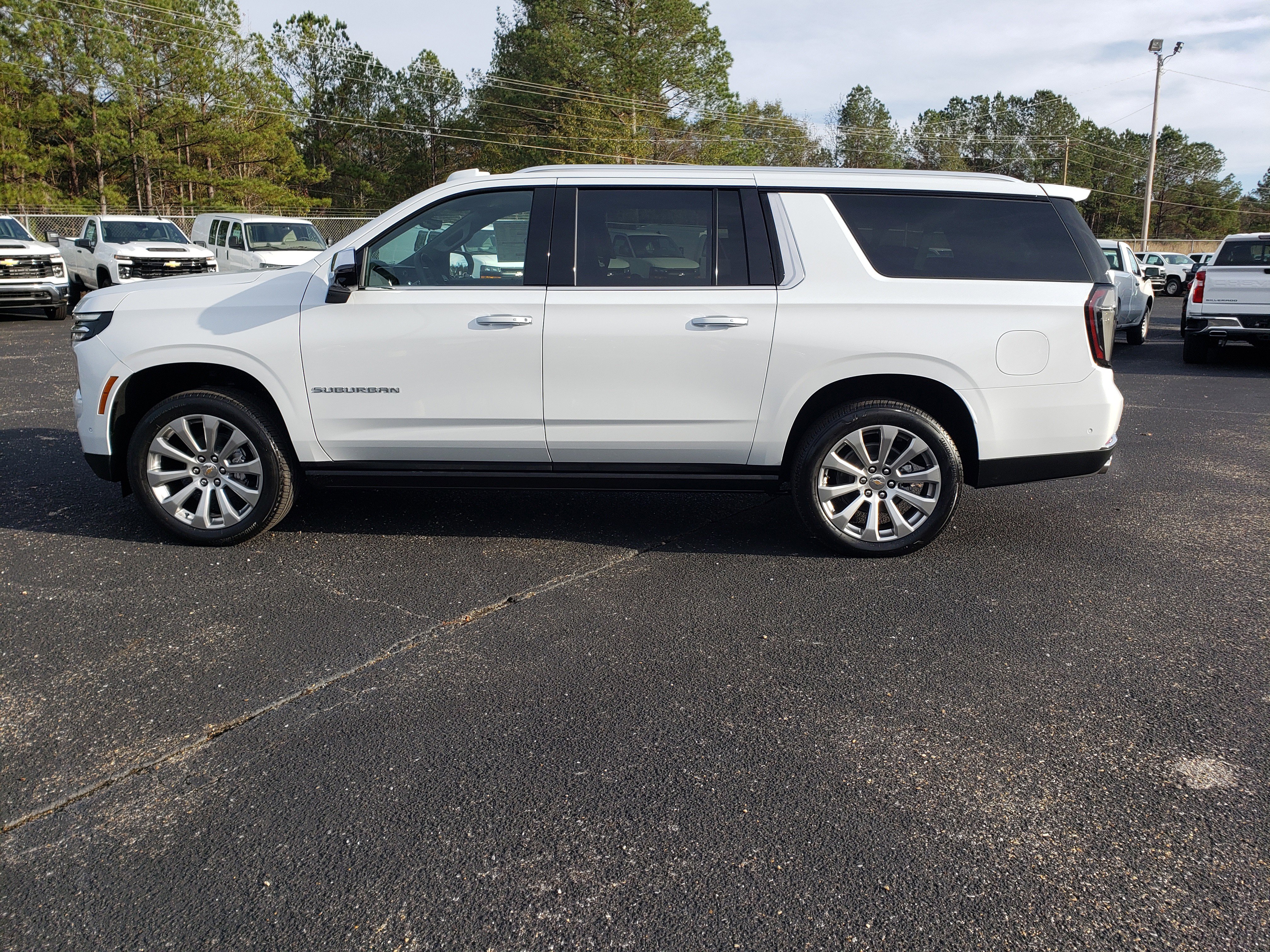 New 2026 Chevrolet Suburban Premier image 6