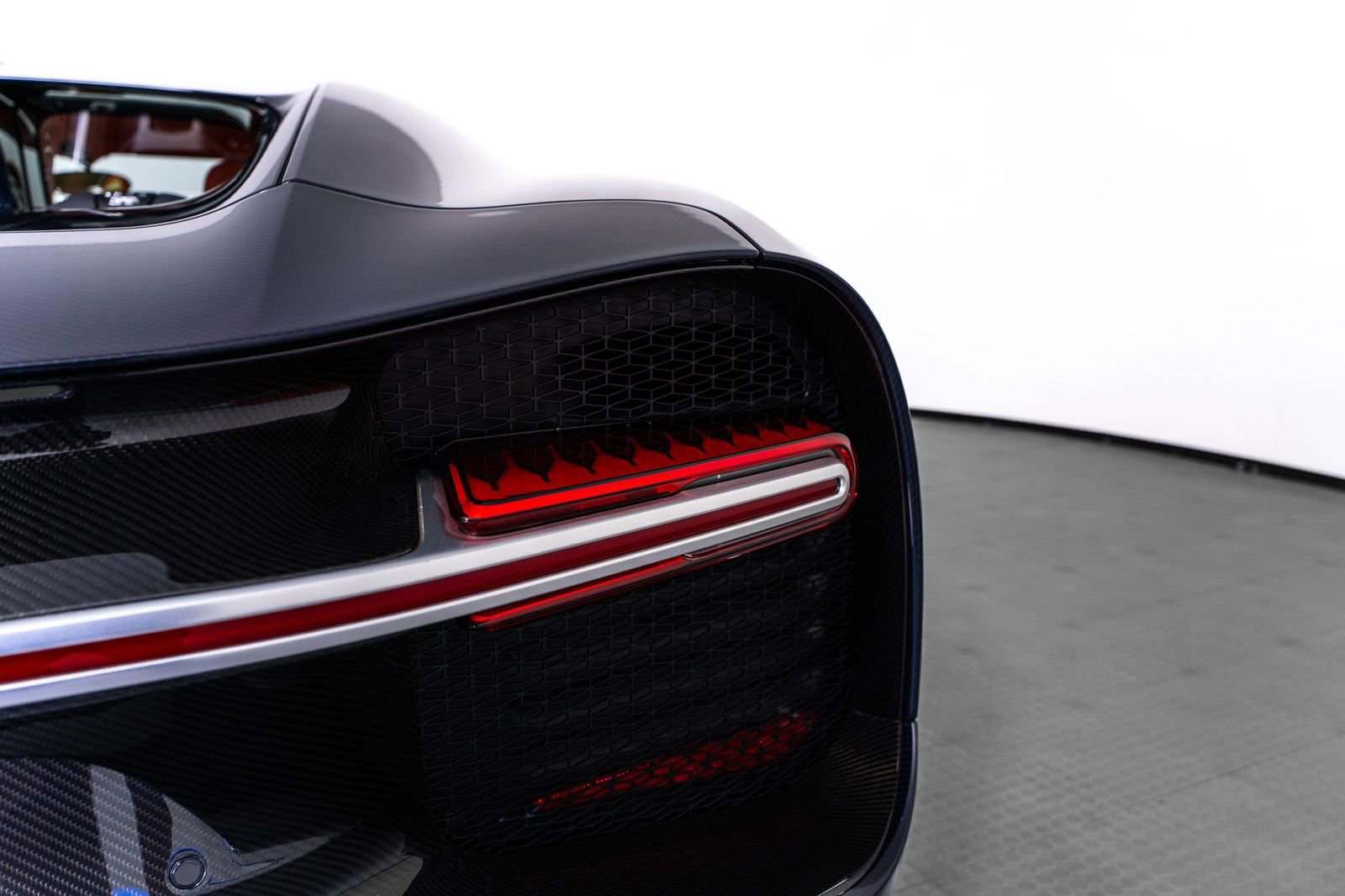 Used 2018 Bugatti Chiron image 29