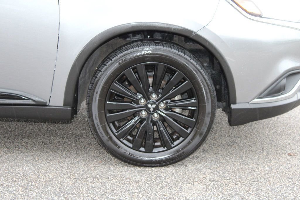 Used 2020 Mitsubishi Outlander LE image 40
