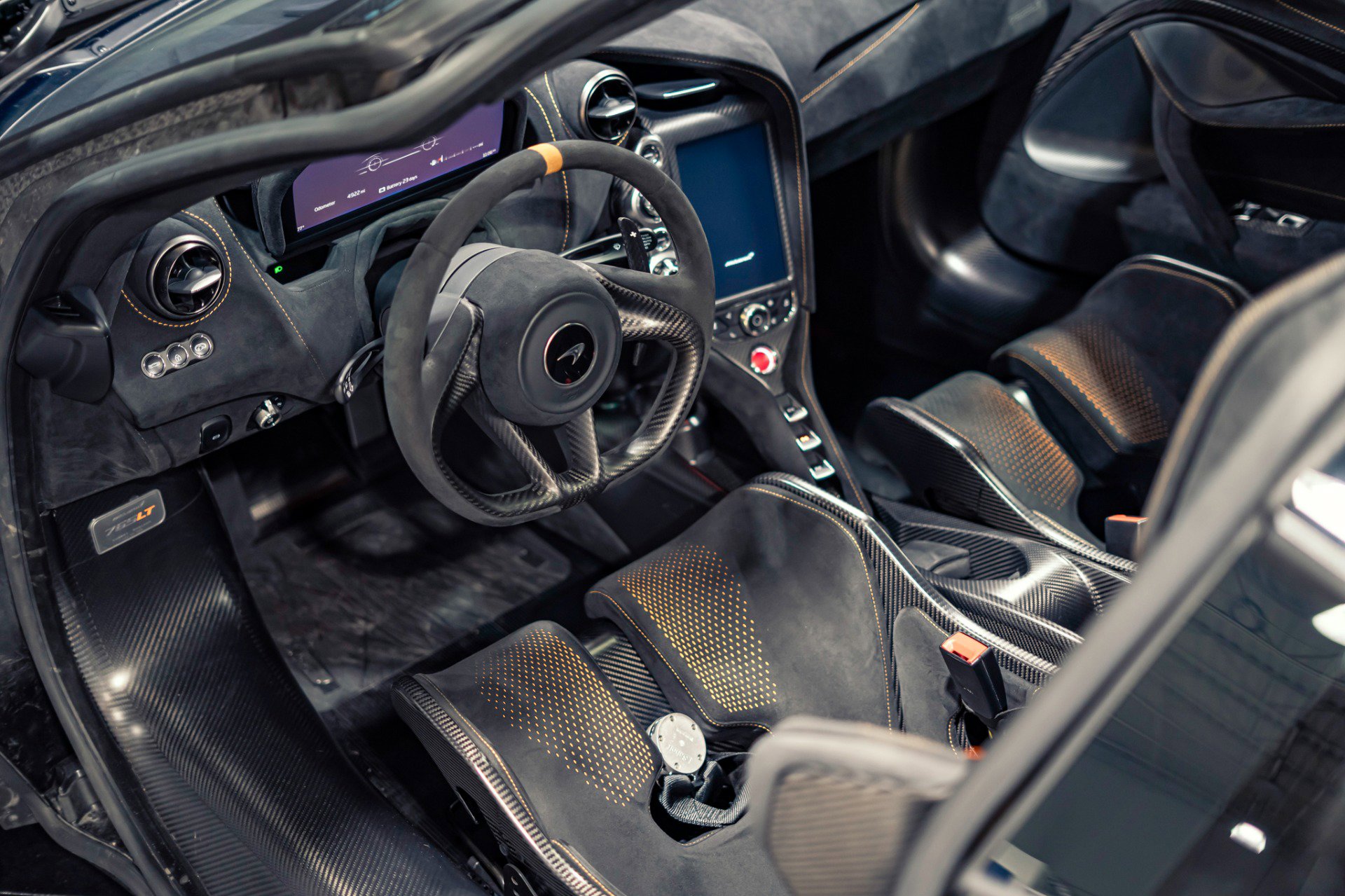 Used 2021 McLaren 765LT RWD image 10