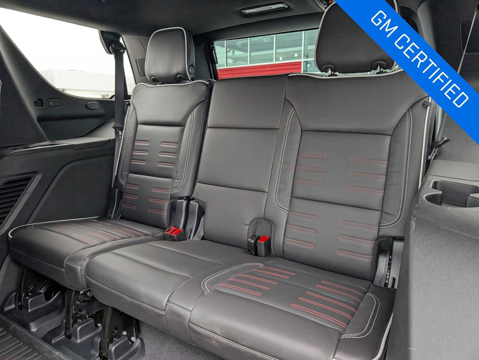 Used 2025 GMC Yukon AT4 Ultimate w/ LPO, Floor Liner Package image 38