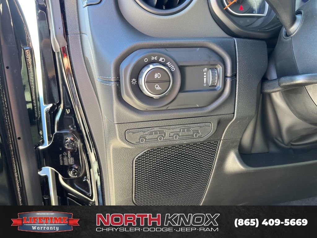 New 2025 Jeep Gladiator Mojave image 7