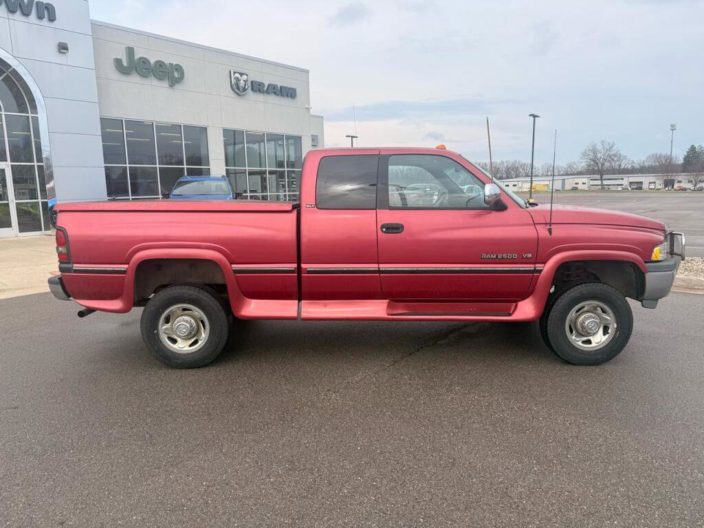 Used 1997 Dodge Ram 2500 Truck 4x4 Club Cab image 2