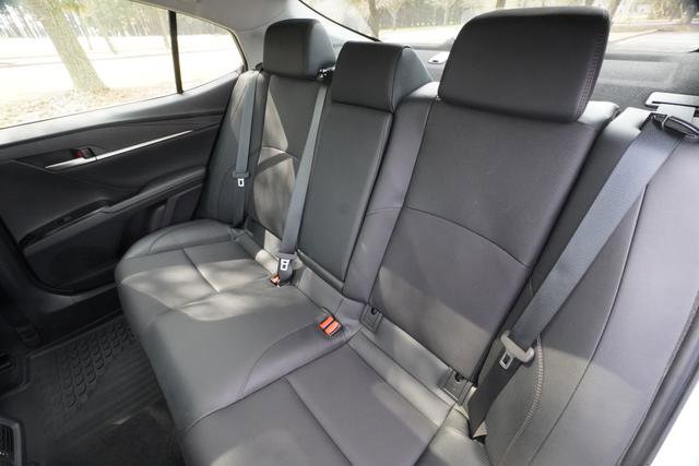 Used 2025 Toyota Camry XLE image 29