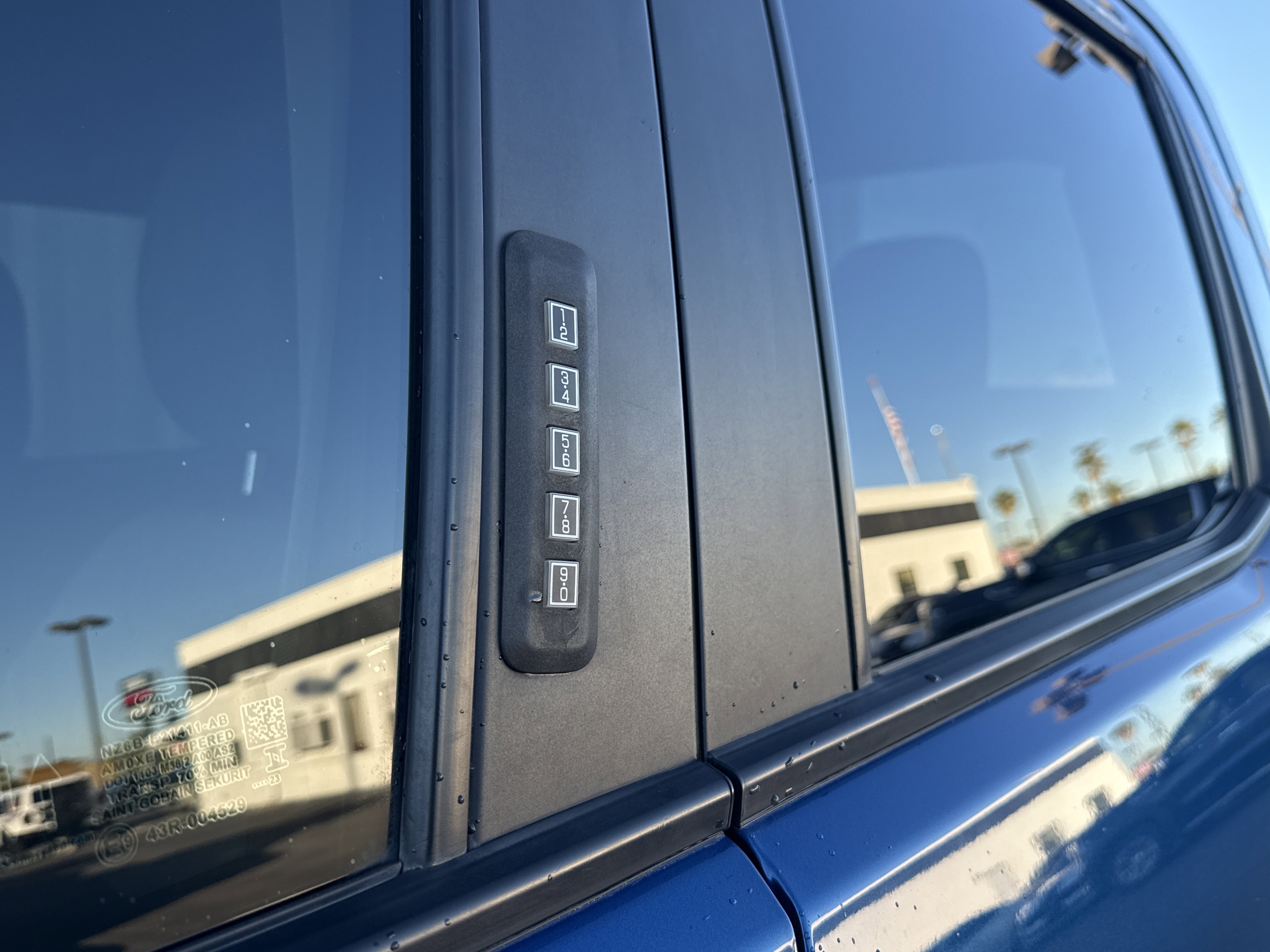 Used 2023 Ford Maverick XLT image 4