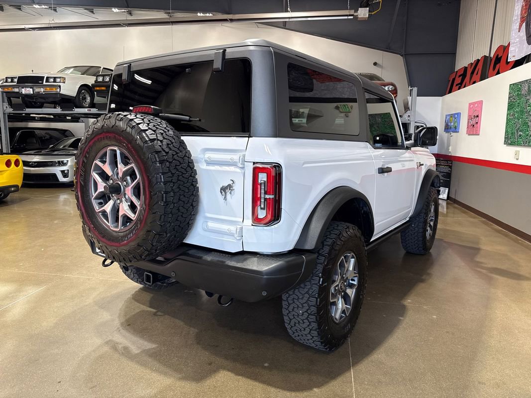 Used 2023 Ford Bronco Badlands image 43