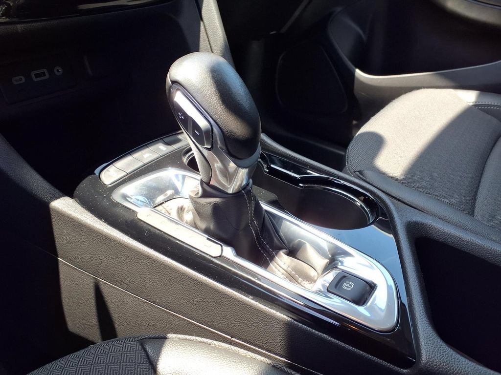 Used 2023 Buick Encore GX Preferred FWD image 21