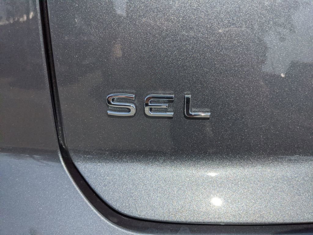 New 2025 Volkswagen Atlas Cross Sport SEL Premium R-Line image 18