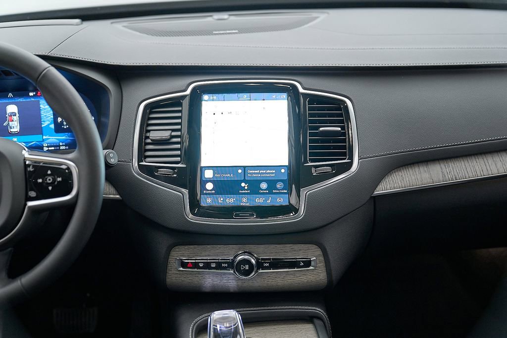Certified 2024 Volvo XC90 T8 Ultimate w/ Lounge Package AWD/4WD image 30