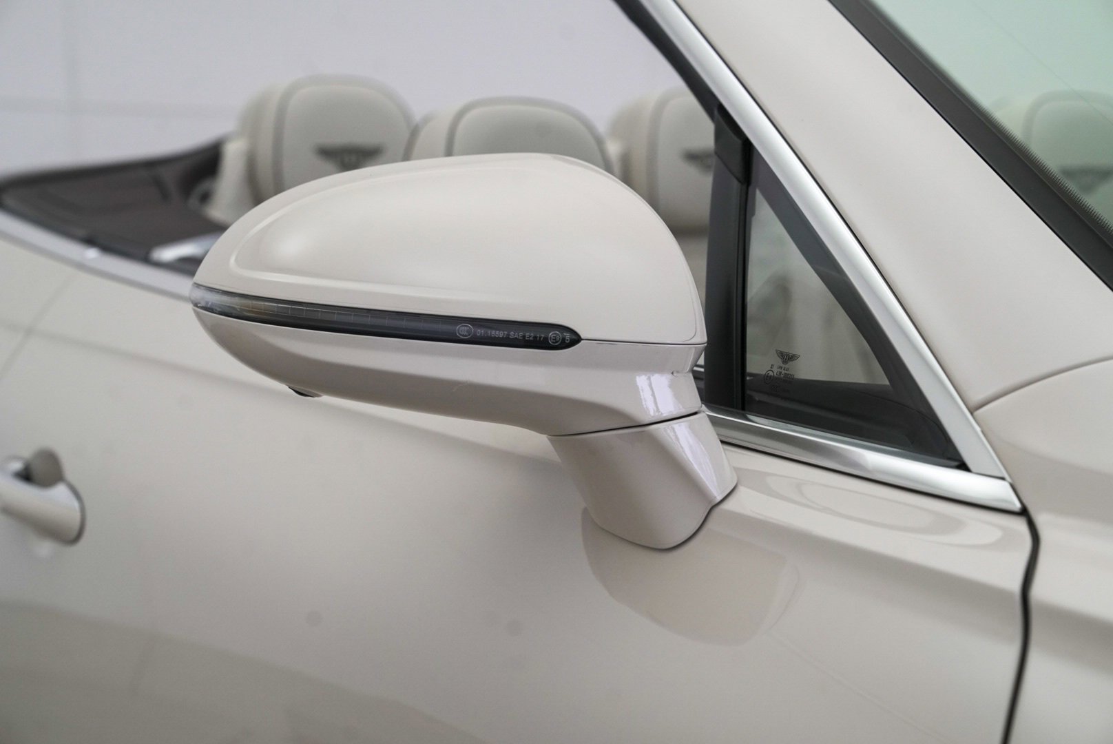 Used 2023 Bentley Continental GT Azure image 62