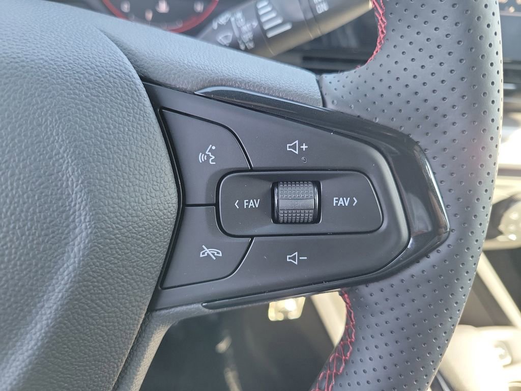 New 2026 Chevrolet Trax RS w/ Driver Confidence Package image 6