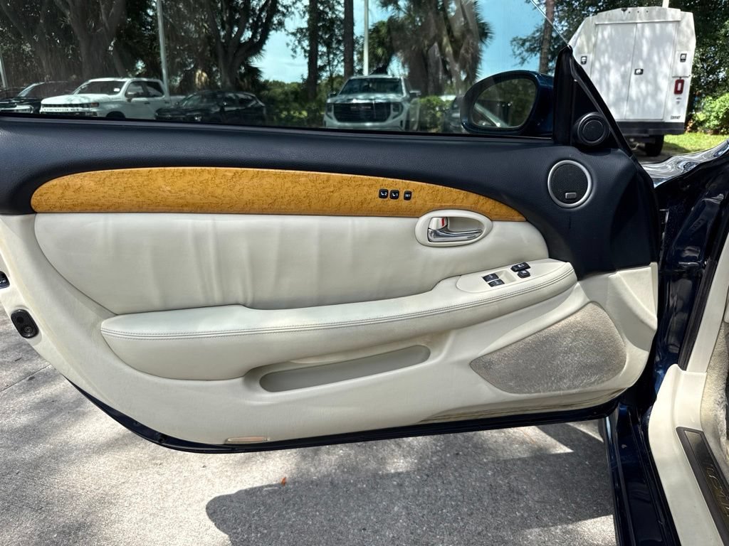 Used 2005 Lexus SC 430 Convertible RWD image 13