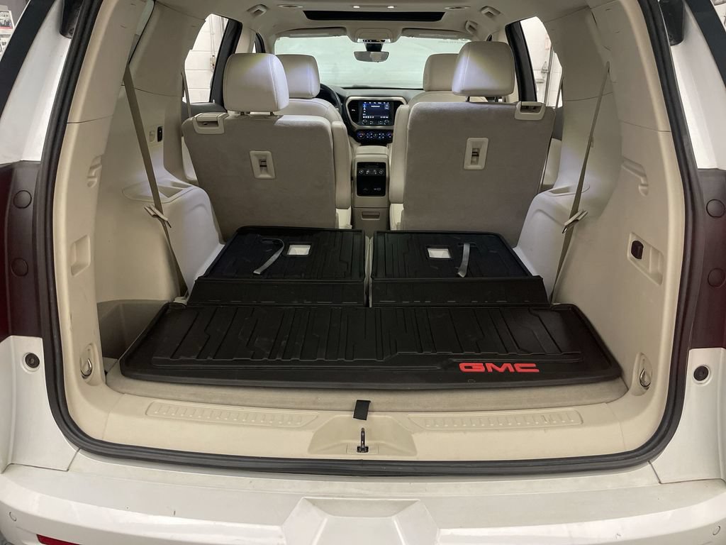 Used 2021 GMC Acadia Denali w/ Denali Technology Package FWD image 22