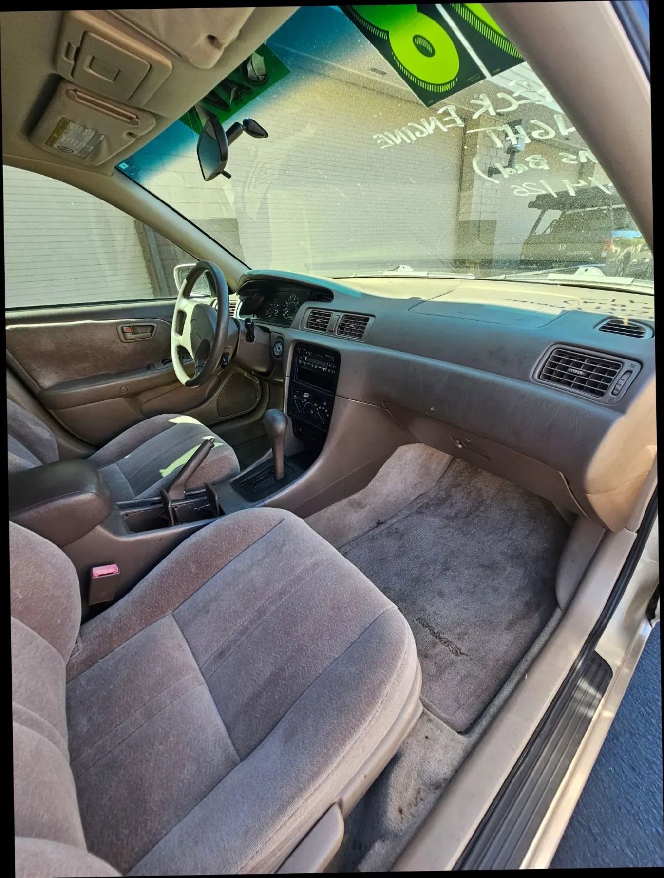 Used 1998 Toyota Camry LE FWD image 22