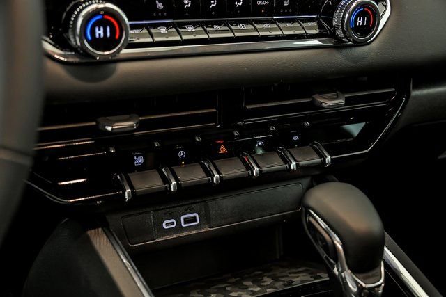 New 2026 GMC Canyon Elevation w/ Convenience Package image 15