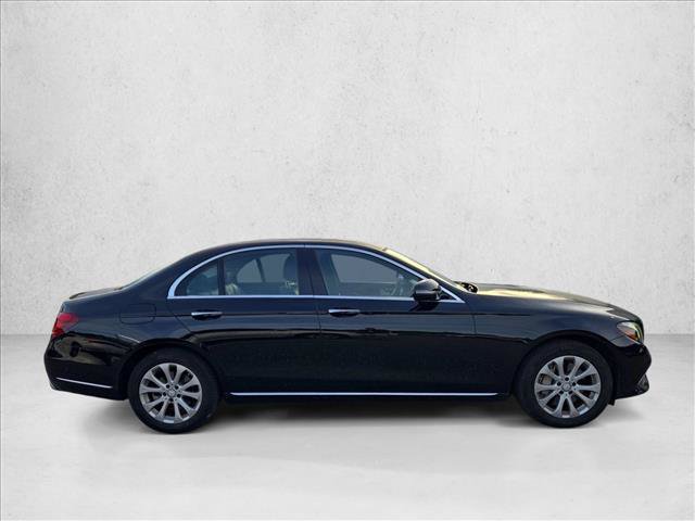 Used 2017 Mercedes-Benz E 300 image 4