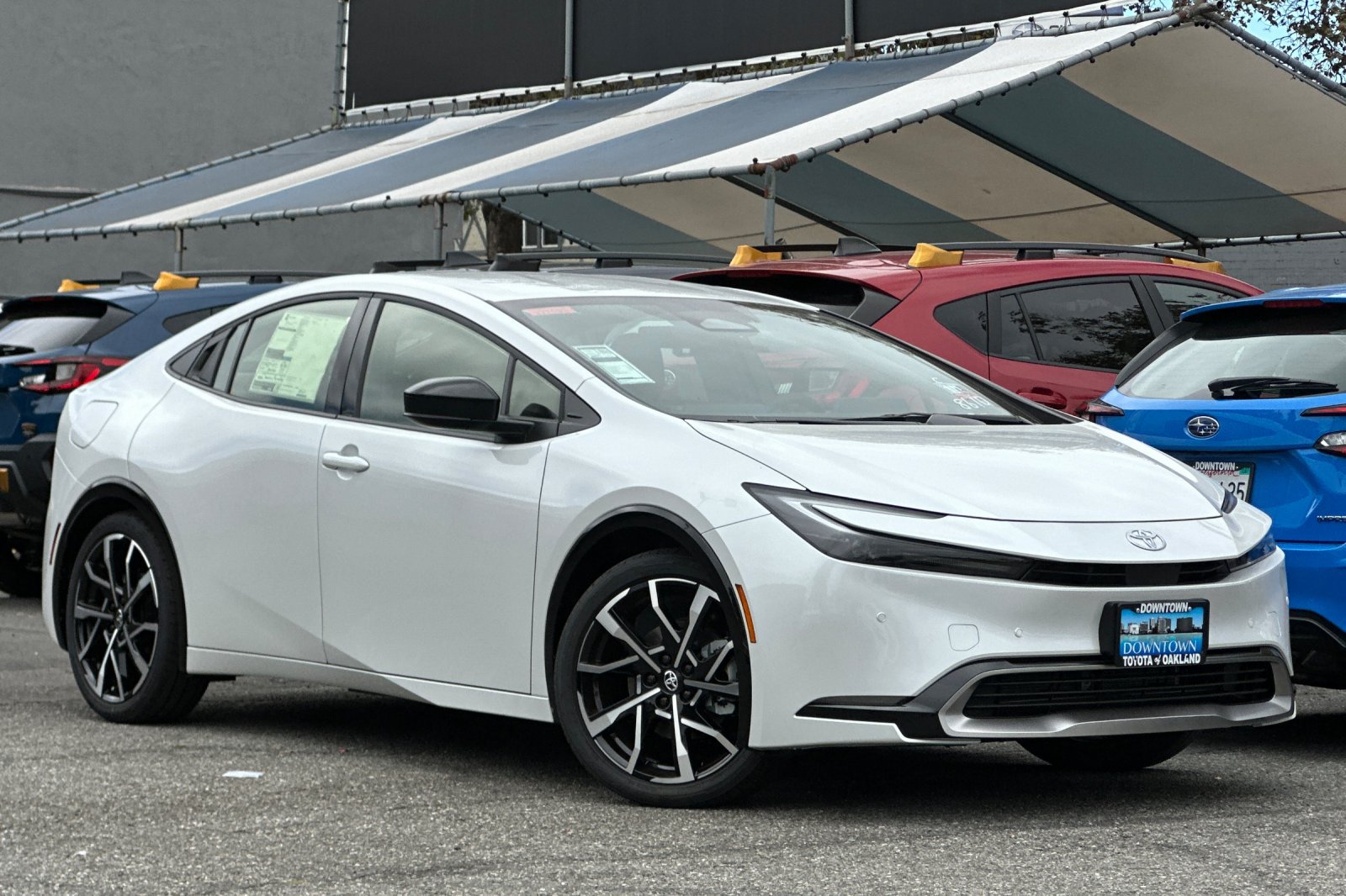 New 2027 Toyota Prius Plug-In Hybrid FWD image 2