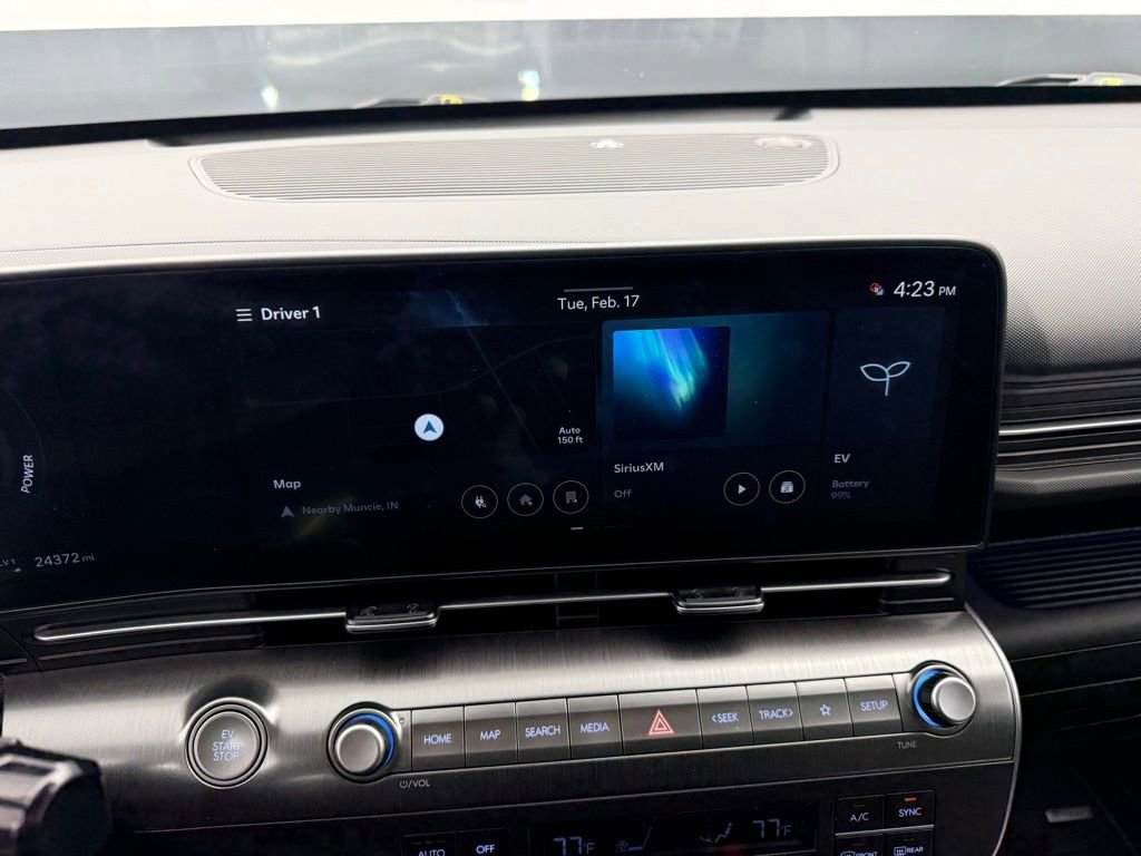 Used 2025 Hyundai Kona Limited image 30