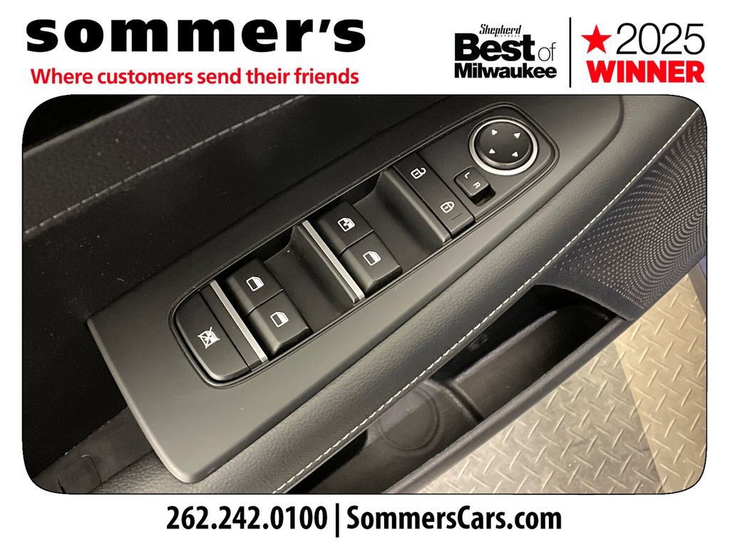 Used 2024 Kia Forte GT-Line image 11