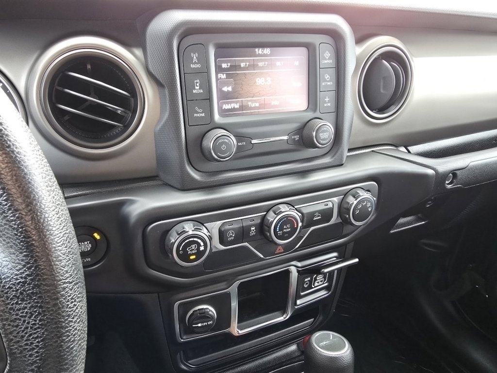 Used 2020 Jeep Gladiator Sport image 24