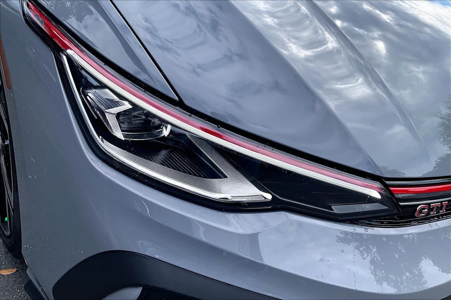 New 2026 Volkswagen GTI SE FWD image 13
