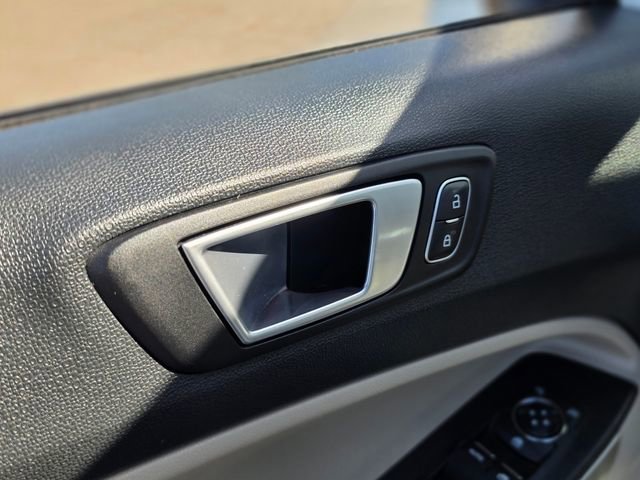 Used 2020 Ford EcoSport Titanium image 24
