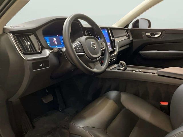 Used 2025 Volvo XC60 B5 Core AWD/4WD image 29