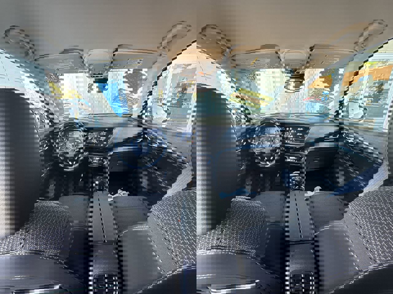 Used 2023 Buick Envision Preferred image 18