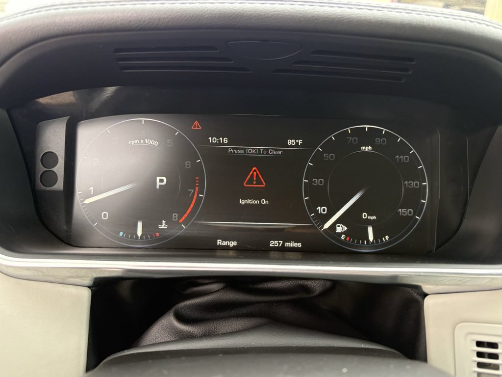 Used 2015 Land Rover Range Rover HSE AWD/4WD image 18