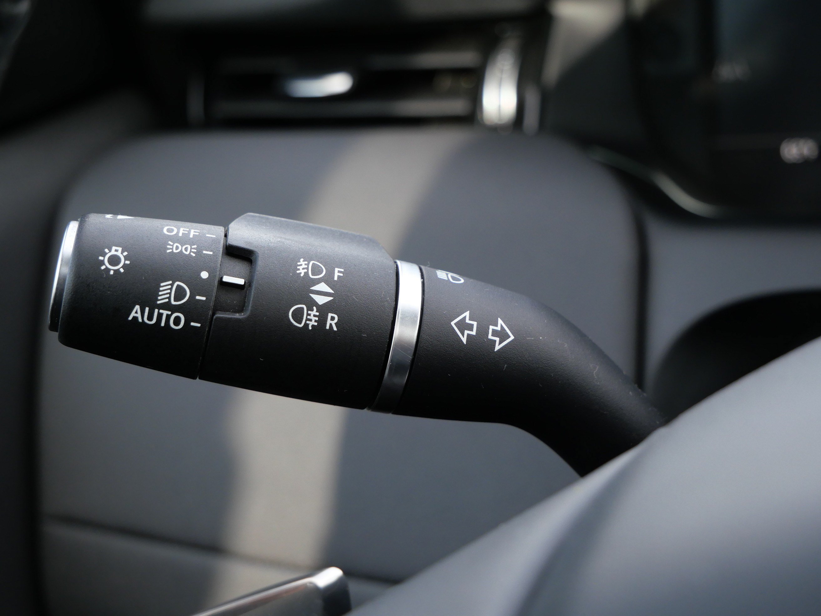 Used 2025 Land Rover Discovery Sport S AWD/4WD image 26
