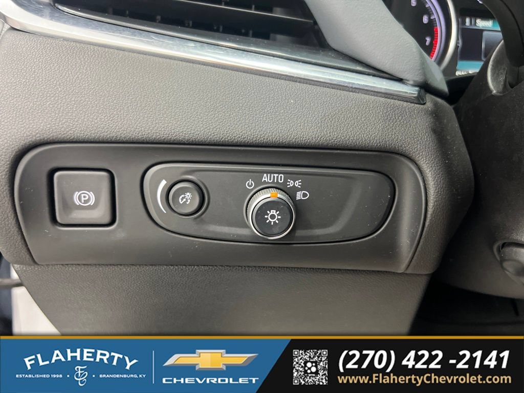 Used 2018 Buick Enclave Premium w/ LPO, Hit The Road Package AWD/4WD image 25